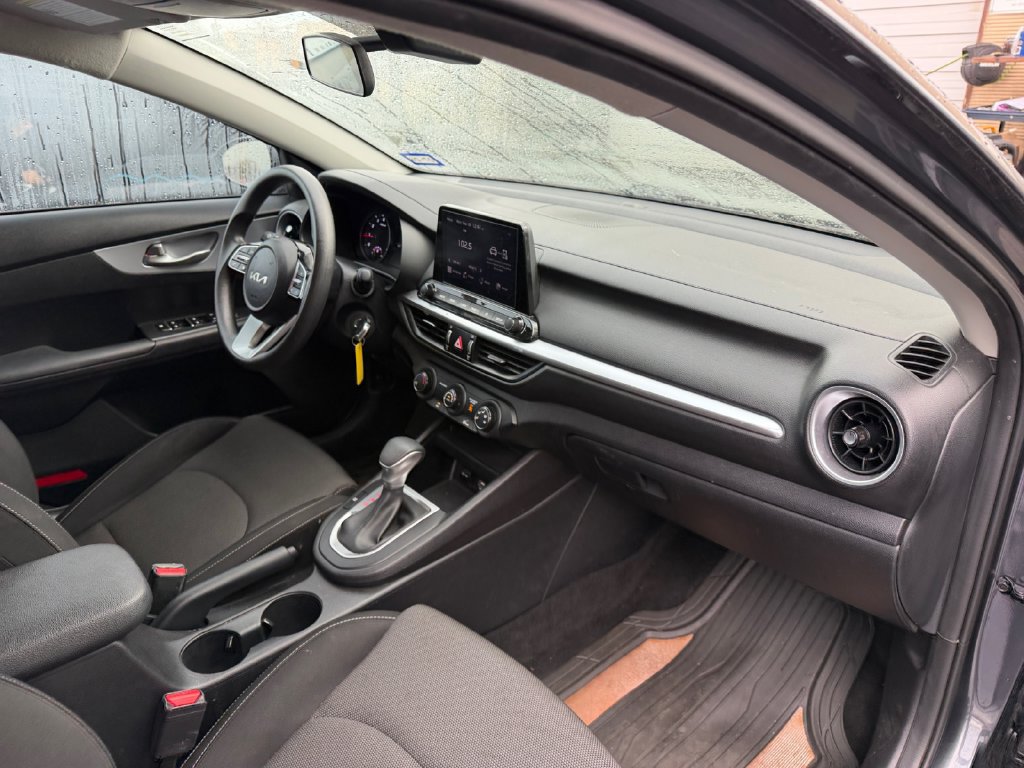 Used 2024 Kia Forte LXS FWD image 16