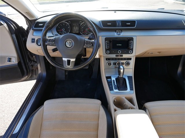 Used 2013 Volkswagen CC Lux image 21