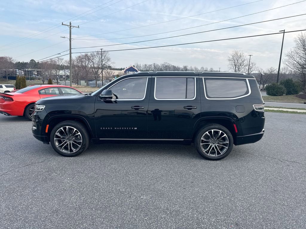 Used 2022 Jeep Grand Wagoneer Series III w/ Rear Seat Video Group 1 image 4