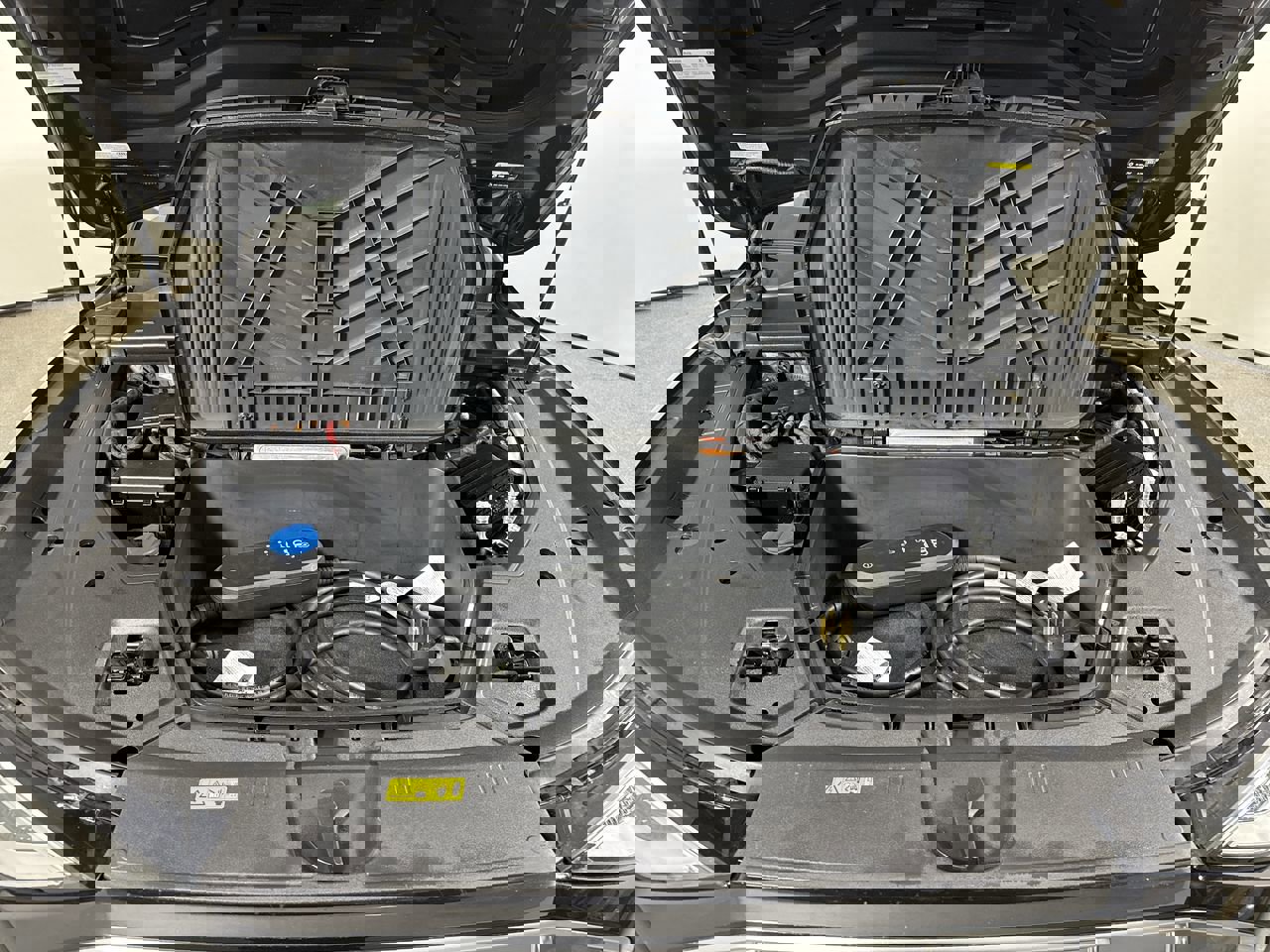 Used 2020 Audi e-tron Premium Plus image 30