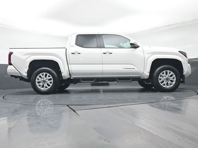 Certified 2025 Toyota Tacoma SR5 image 36