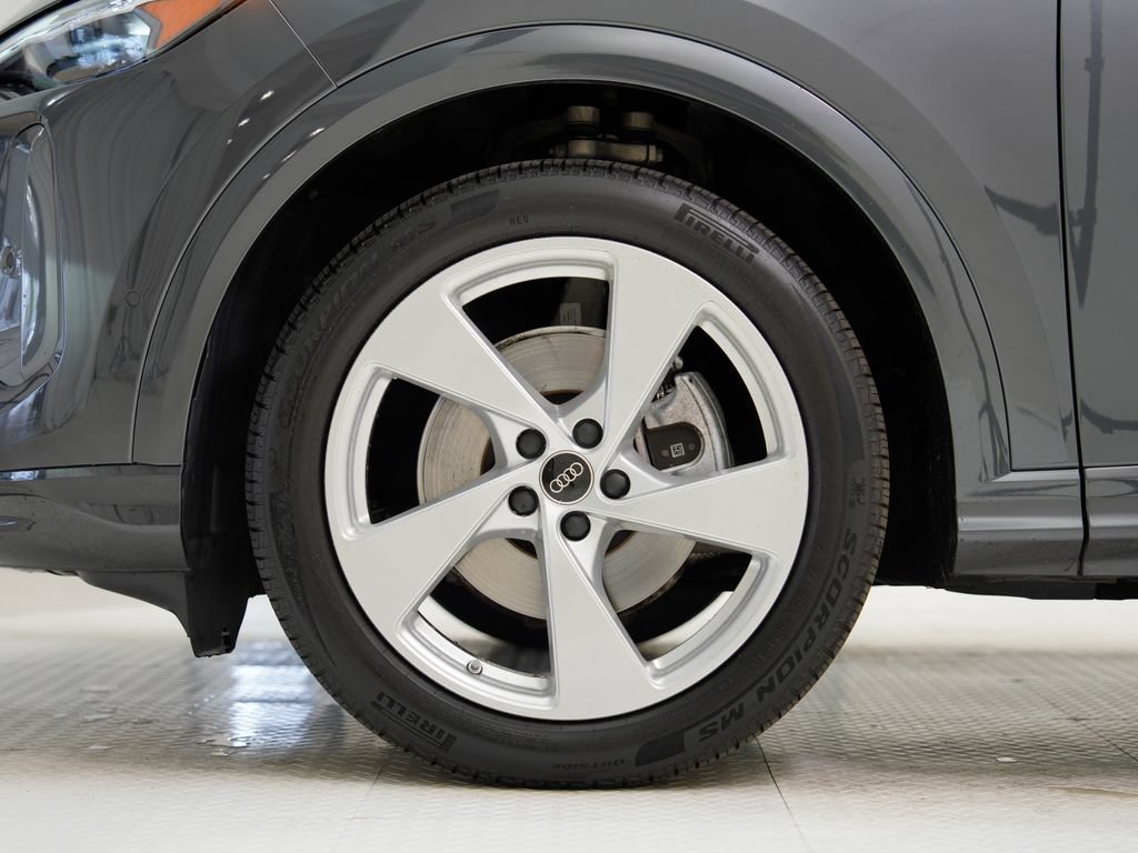 Certified 2025 Audi Q5 Prestige AWD/4WD image 22