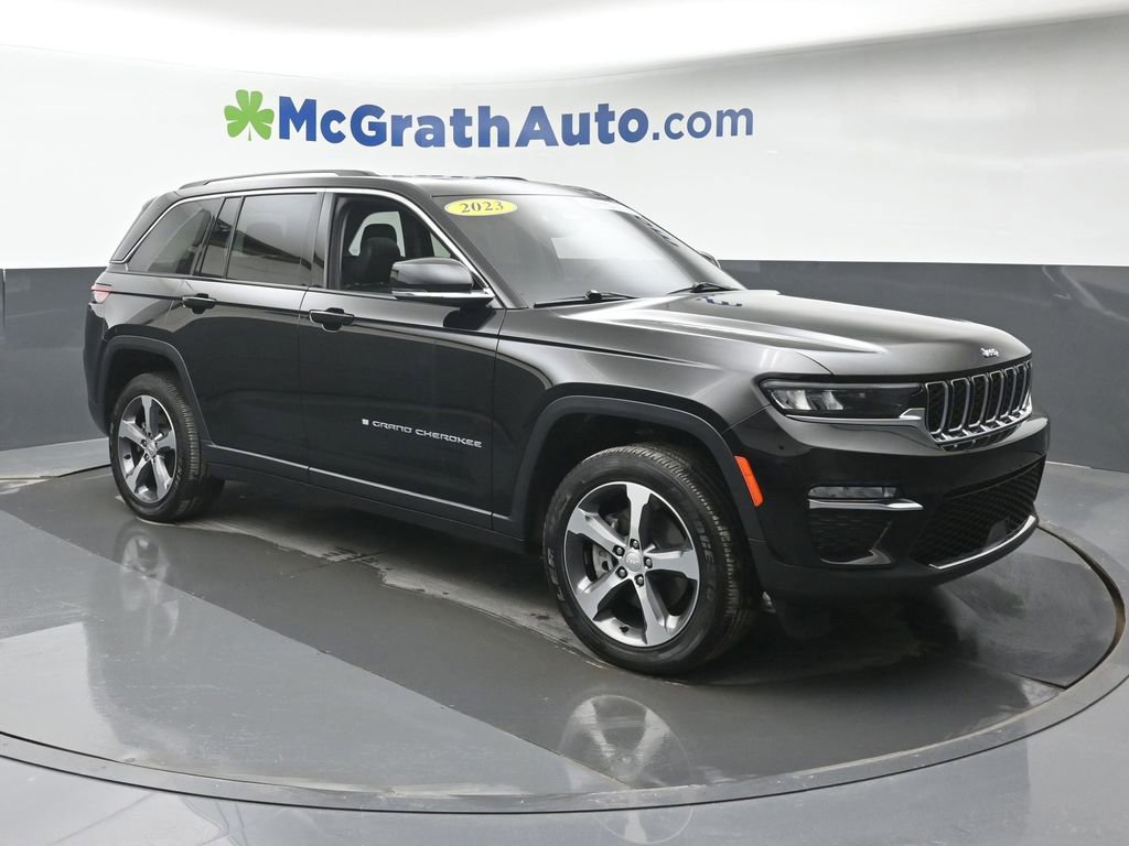 Used 2023 Jeep Grand Cherokee 4WD 4xe image 2