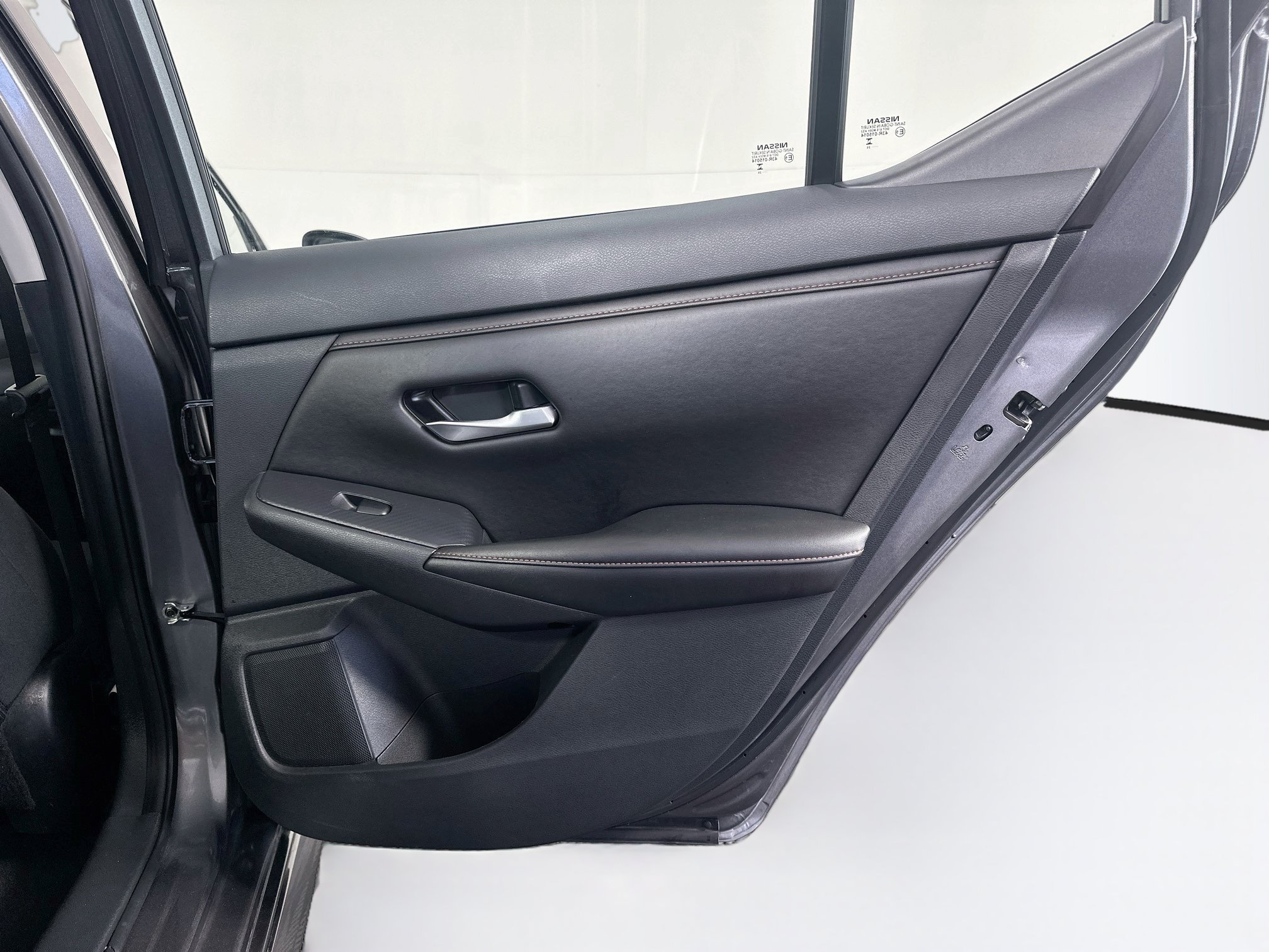 Used 2025 Nissan Sentra SR FWD image 27