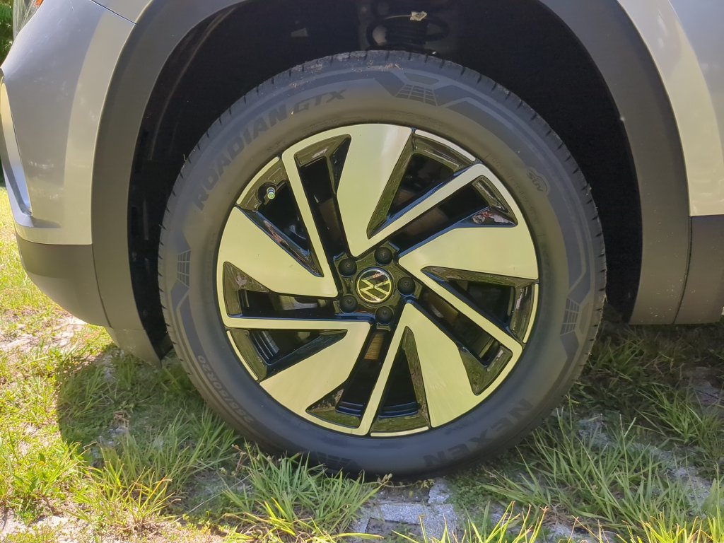 New 2026 Volkswagen Atlas SE FWD image 34