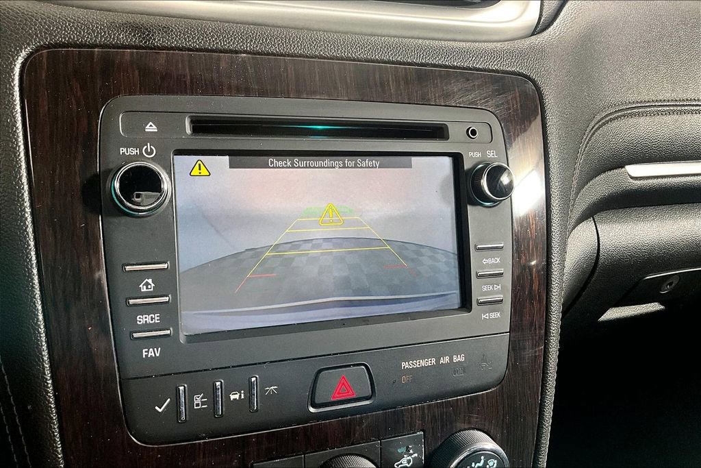 Used 2017 Chevrolet Traverse LT image 21