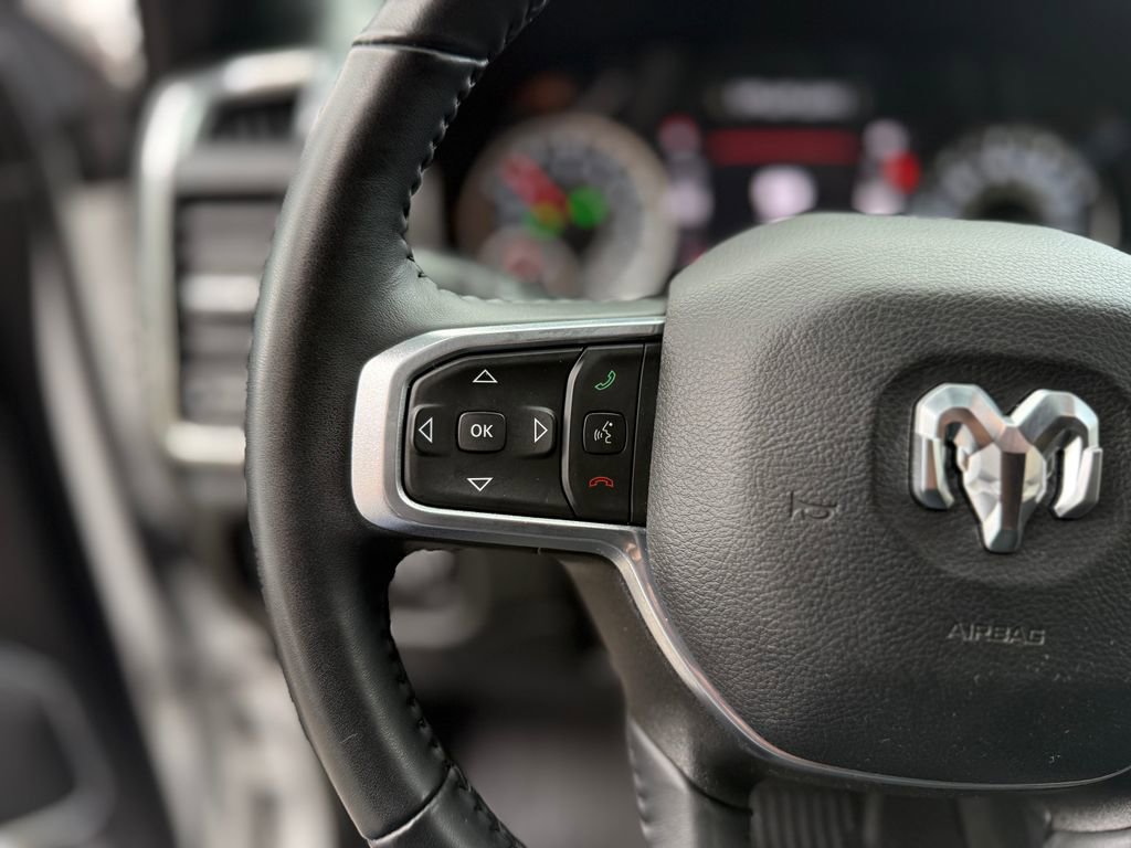 Used 2024 RAM 1500 Laramie AWD/4WD image 27