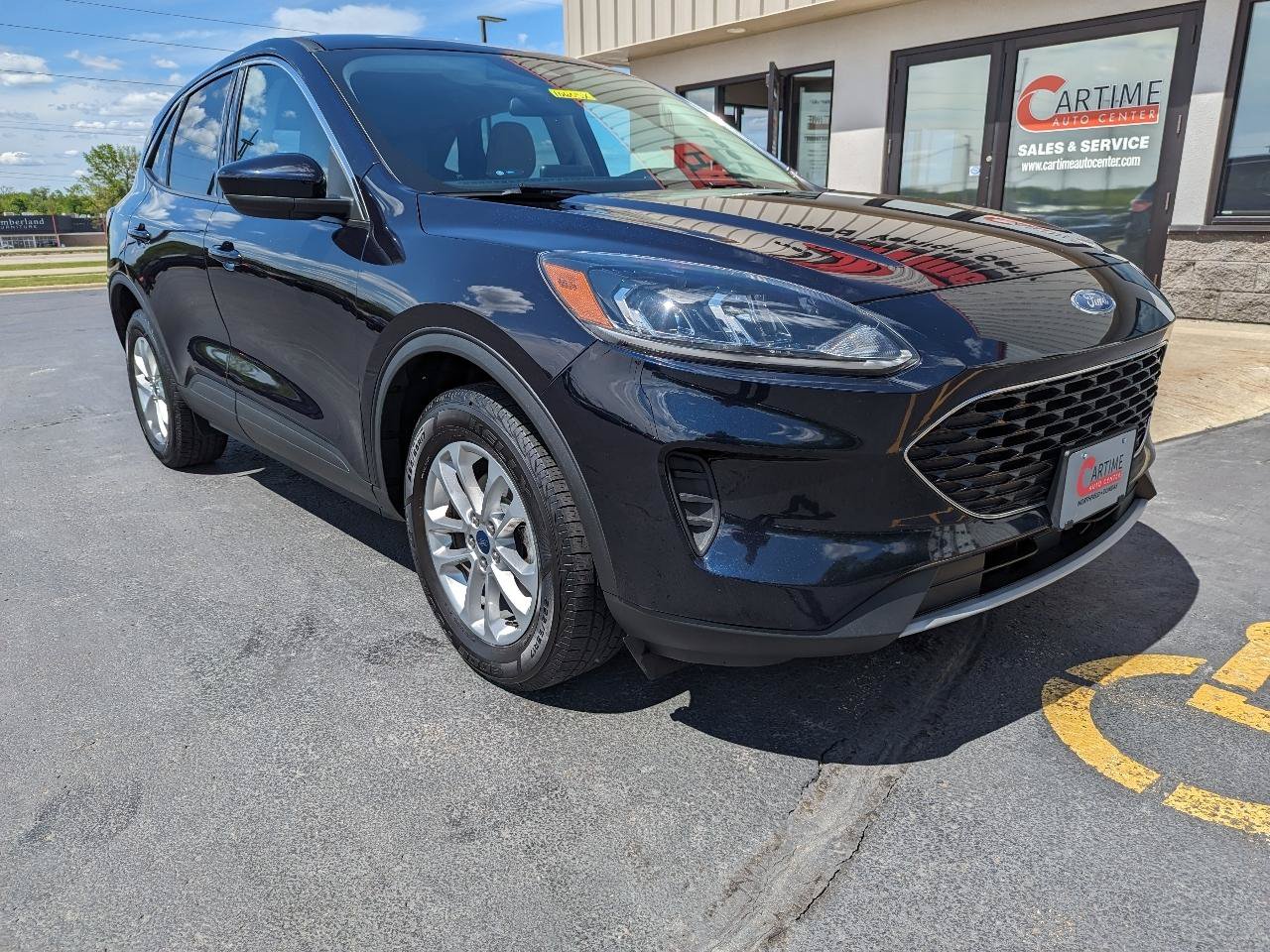 Used 2021 Ford Escape SE AWD/4WD image 2