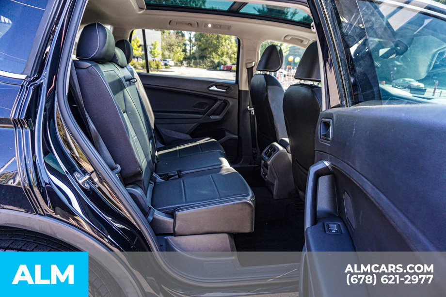 Used 2021 Volkswagen Tiguan SE w/ Panoramic Sunroof Package FWD image 23