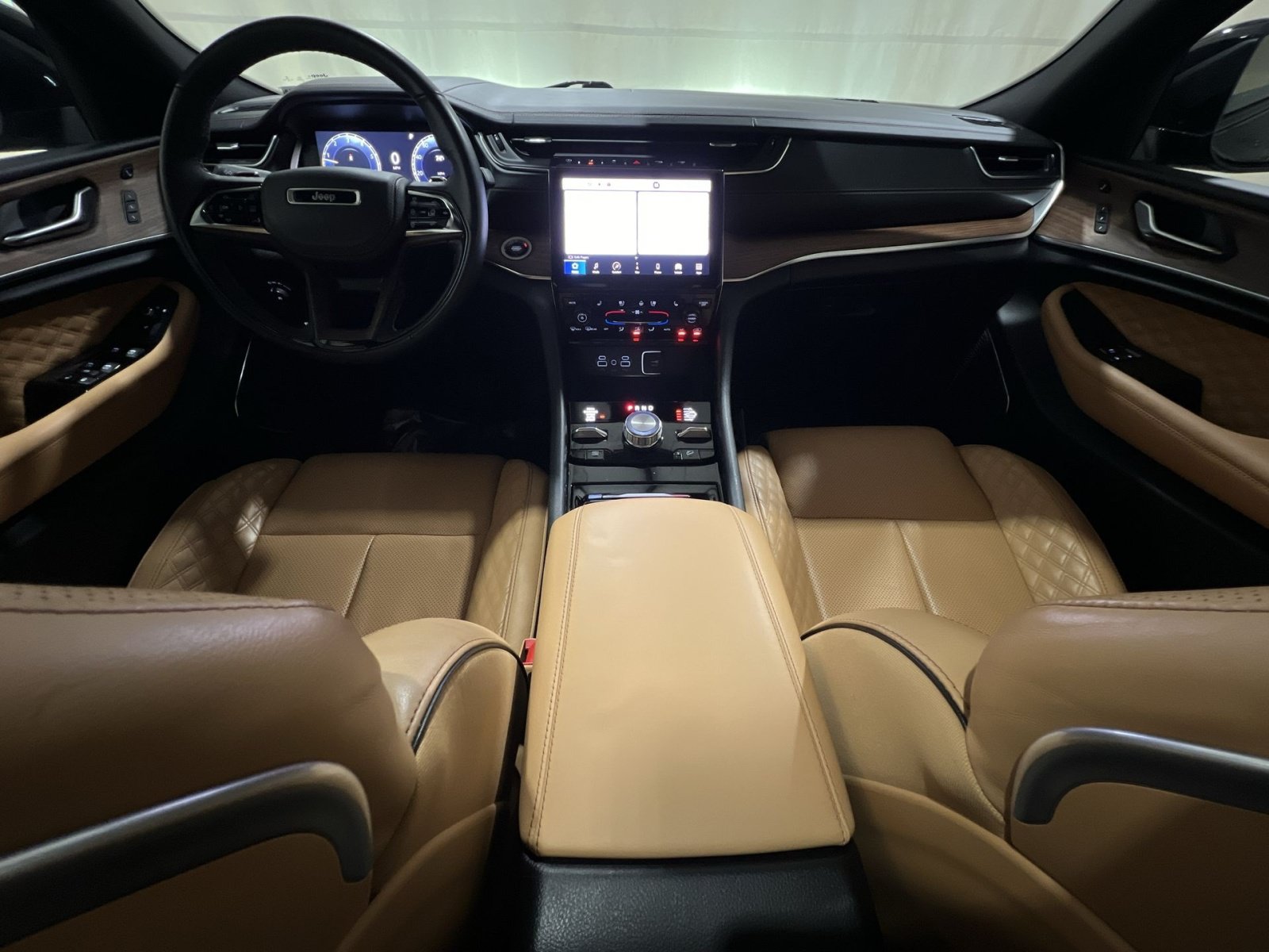 Used 2022 Jeep Grand Cherokee Summit AWD/4WD image 30