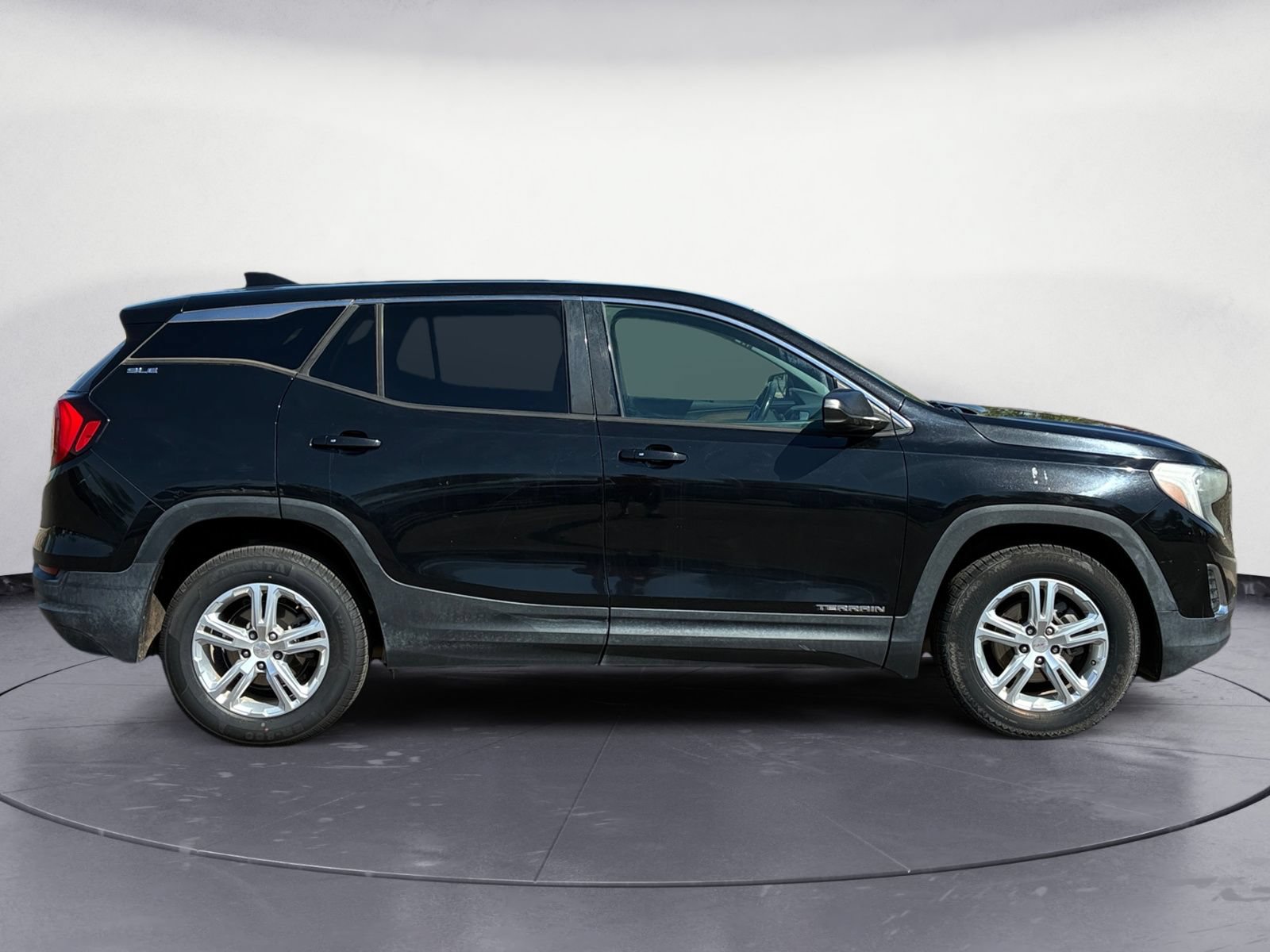 Used 2018 GMC Terrain SLE FWD image 6