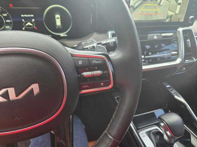 Used 2023 Kia Sorento SX Prestige image 16