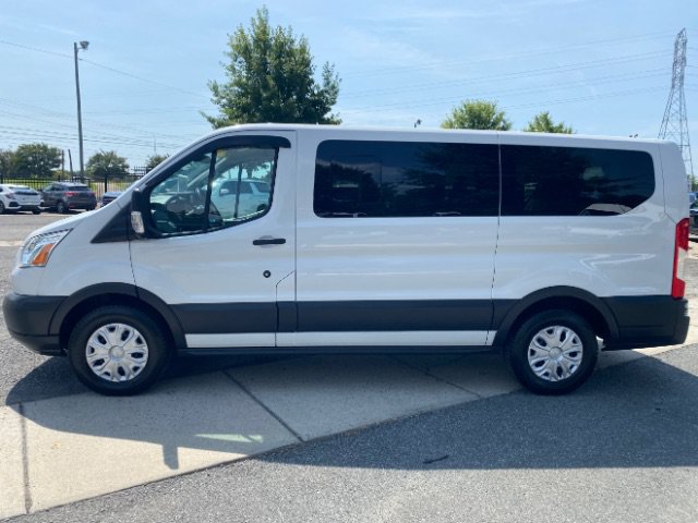 Used 2015 Ford Transit 150 XLT RWD image 2