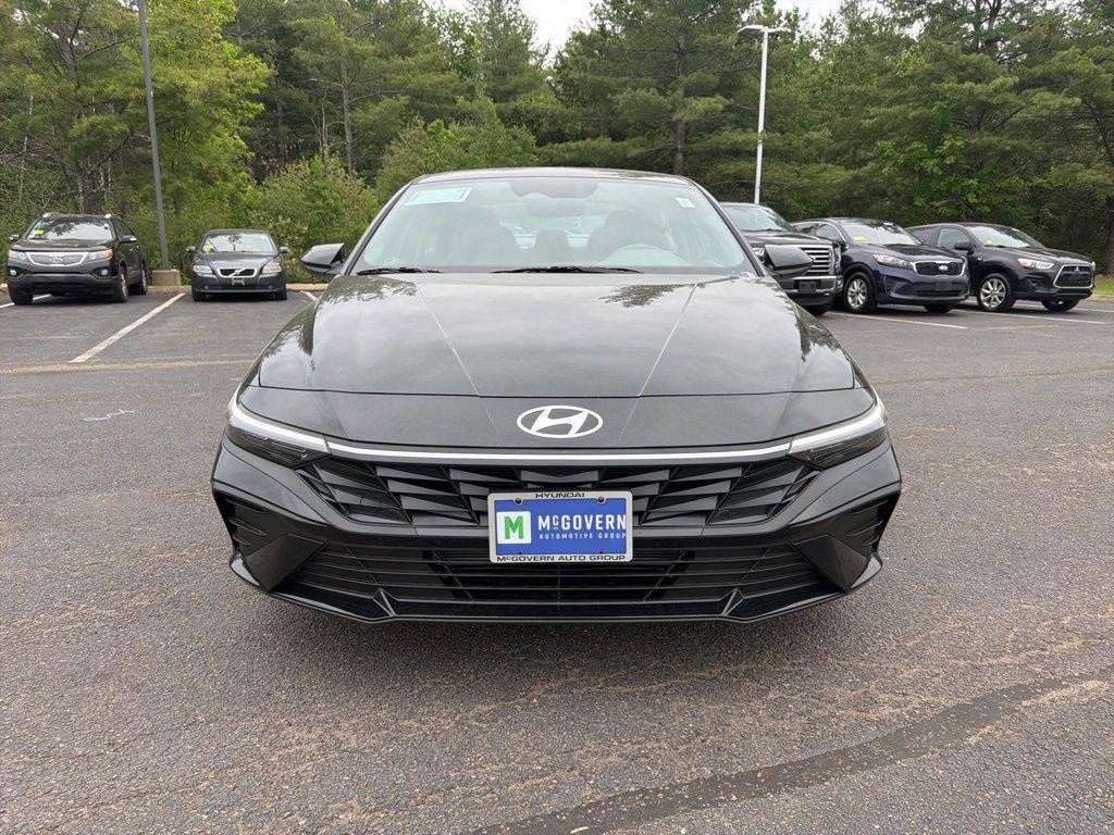 New 2026 Hyundai Elantra Sport FWD image 9