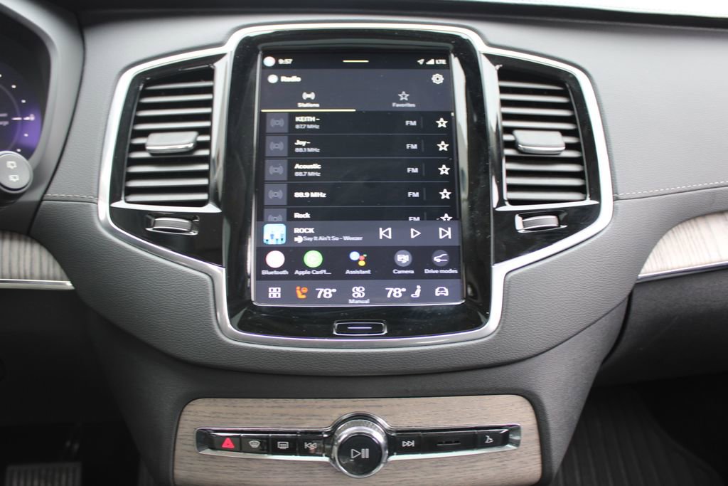 Used 2023 Volvo XC90 T8 Ultimate w/ Protection Package Premier image 16