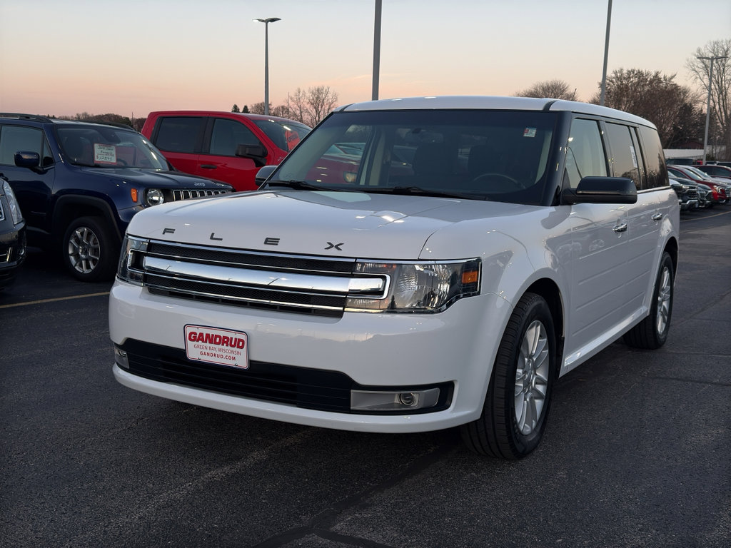 Used 2019 Ford Flex SEL w/ Class III Trailer Tow Package image 2