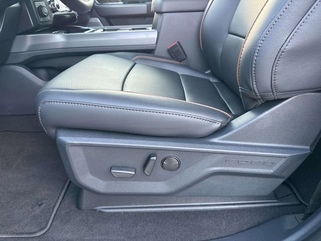 New 2026 Ford F250 Lariat w/ Black Appearance Package image 21