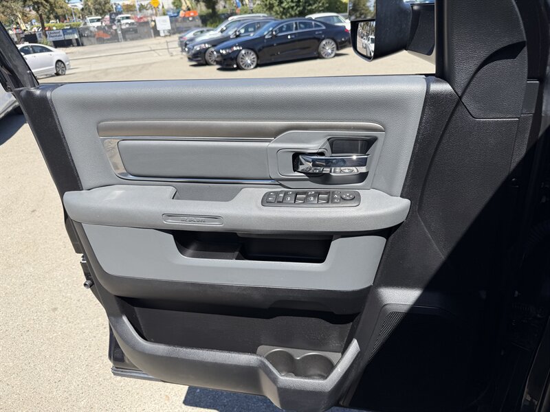 Used 2017 RAM 2500 Big Horn AWD/4WD image 25