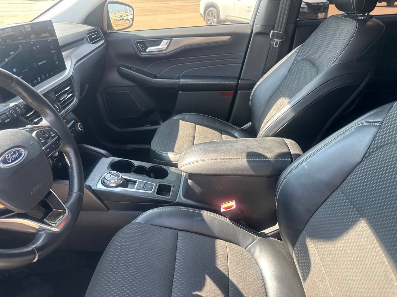 Used 2023 Ford Escape SE FWD image 40