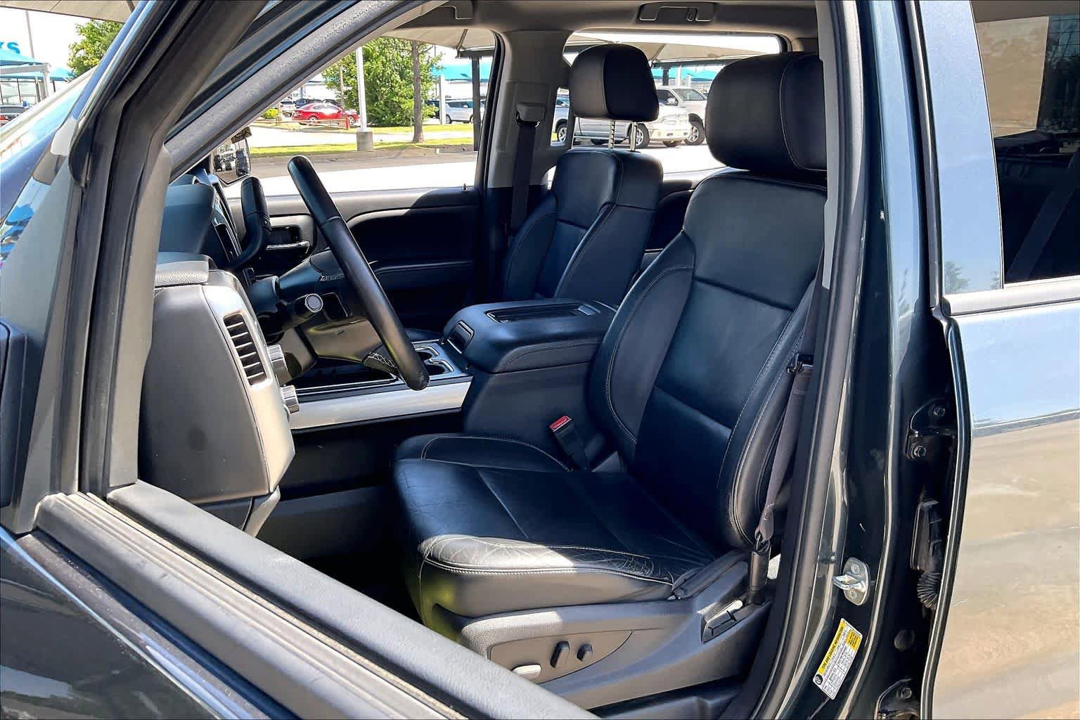 Used 2017 Chevrolet Silverado 1500 LT w/ All Star Edition AWD/4WD image 8