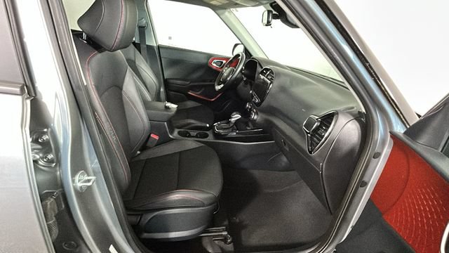Used 2023 Kia Soul GT-Line FWD image 31