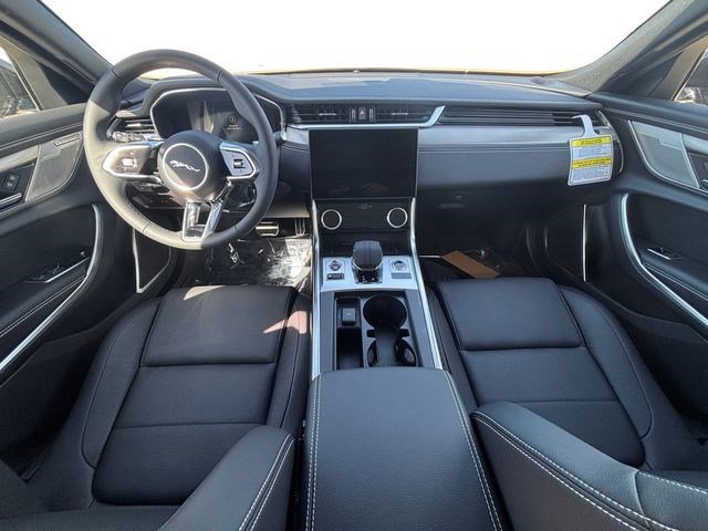 New 2024 Jaguar XF R-Dynamic SE AWD/4WD image 13