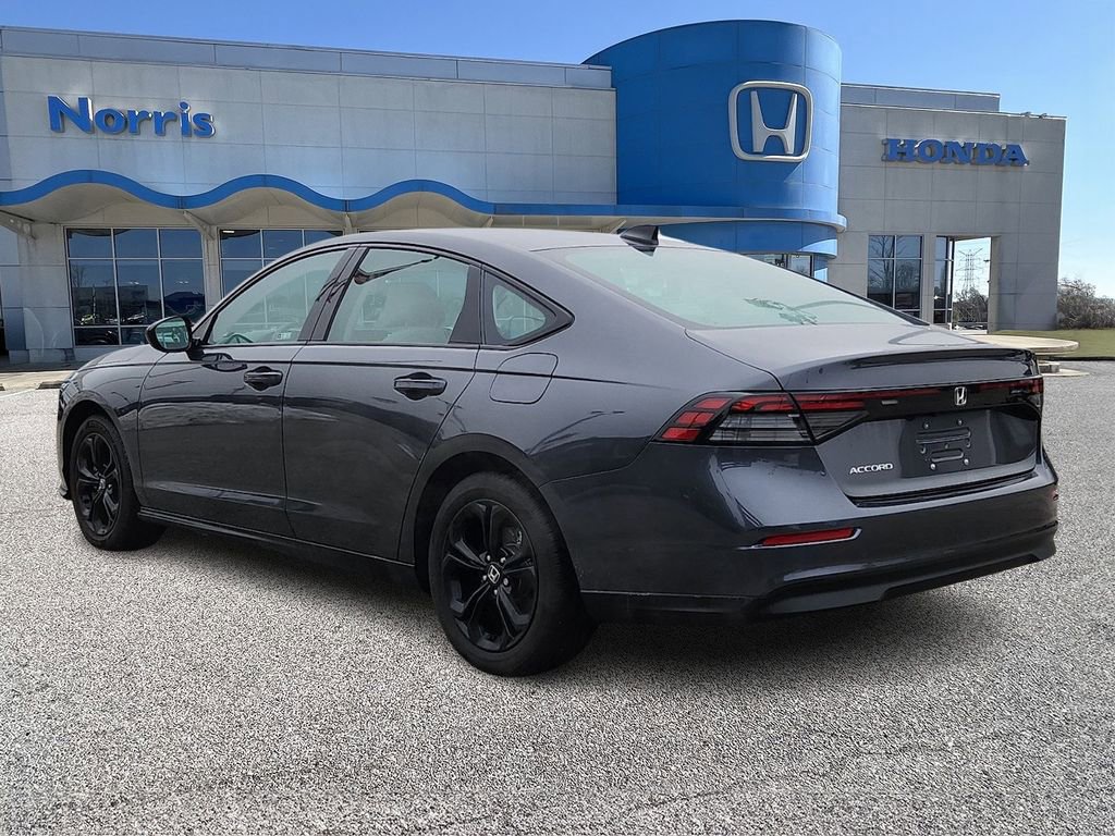 Certified 2025 Honda Accord SE image 3