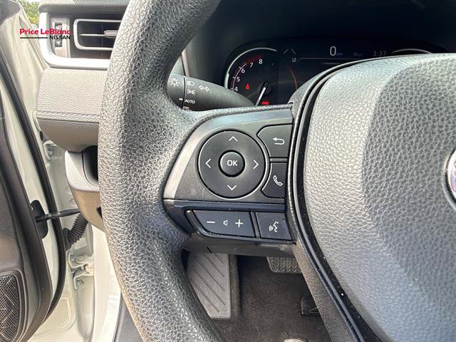 Used 2025 Toyota RAV4 XLE FWD image 22