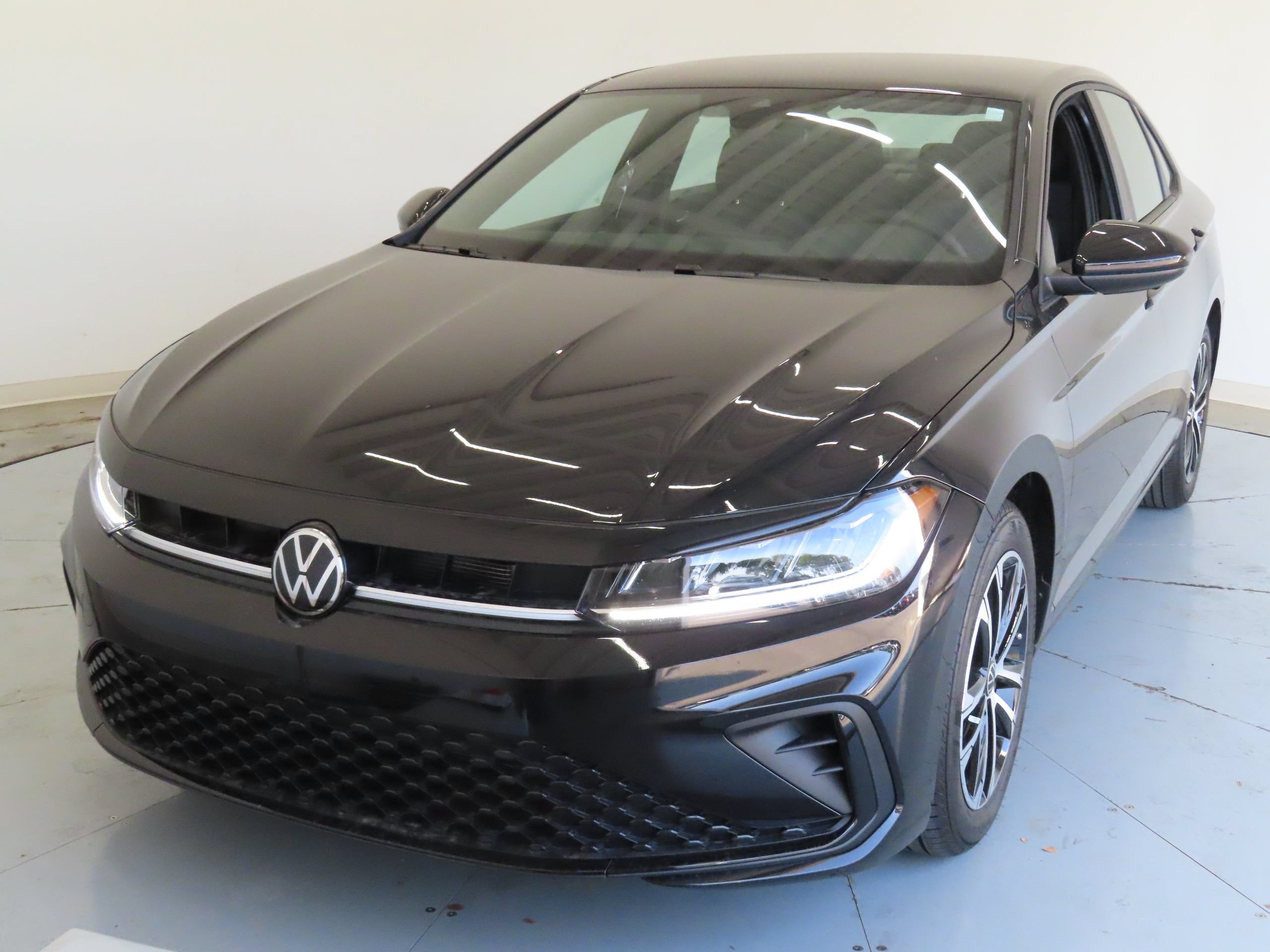 New 2026 Volkswagen Jetta Sport FWD image 8