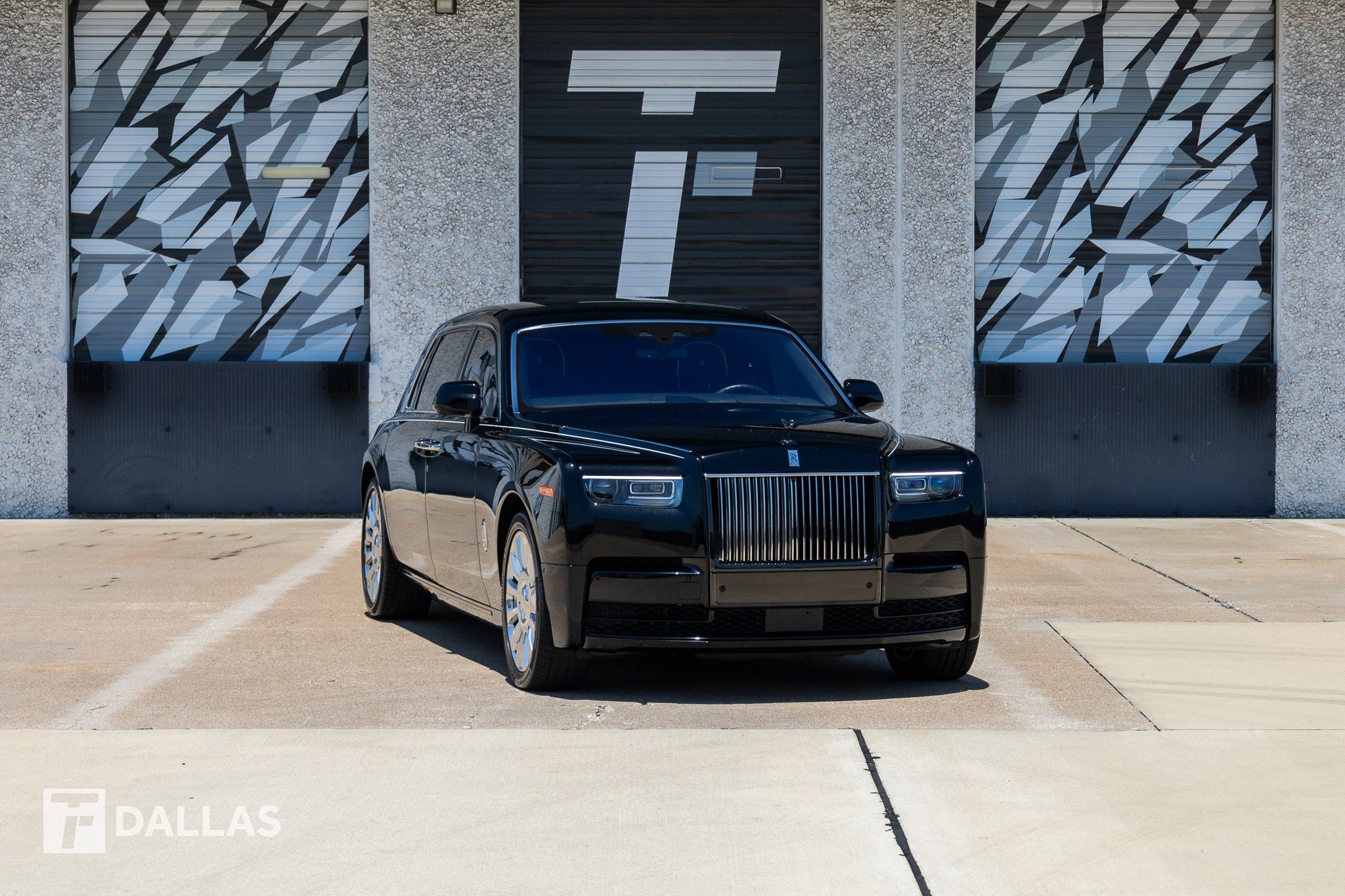 Used 2023 Rolls-Royce Phantom Extended Wheelbase RWD image 1