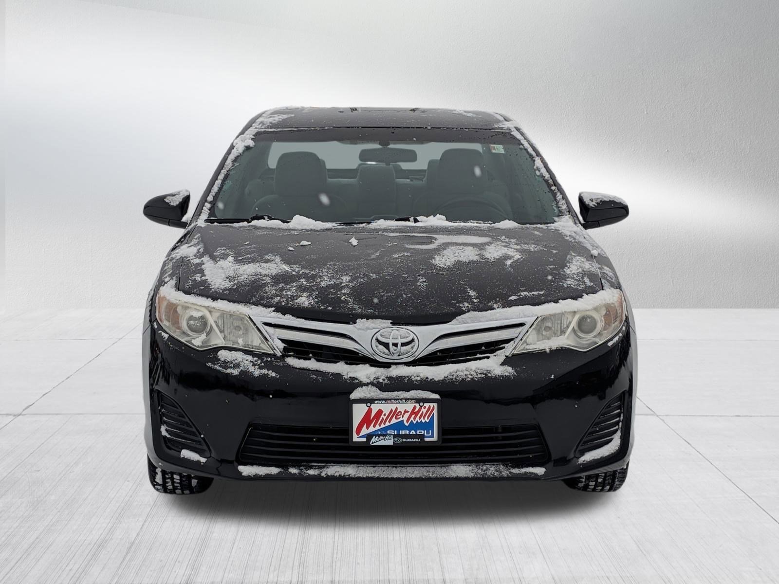 Used 2013 Toyota Camry LE image 2