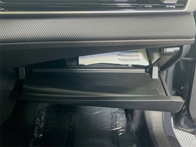 Used 2025 Toyota Camry SE image 30