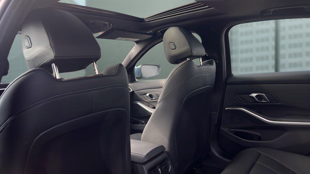 Used 2025 BMW 330i Sedan image 8