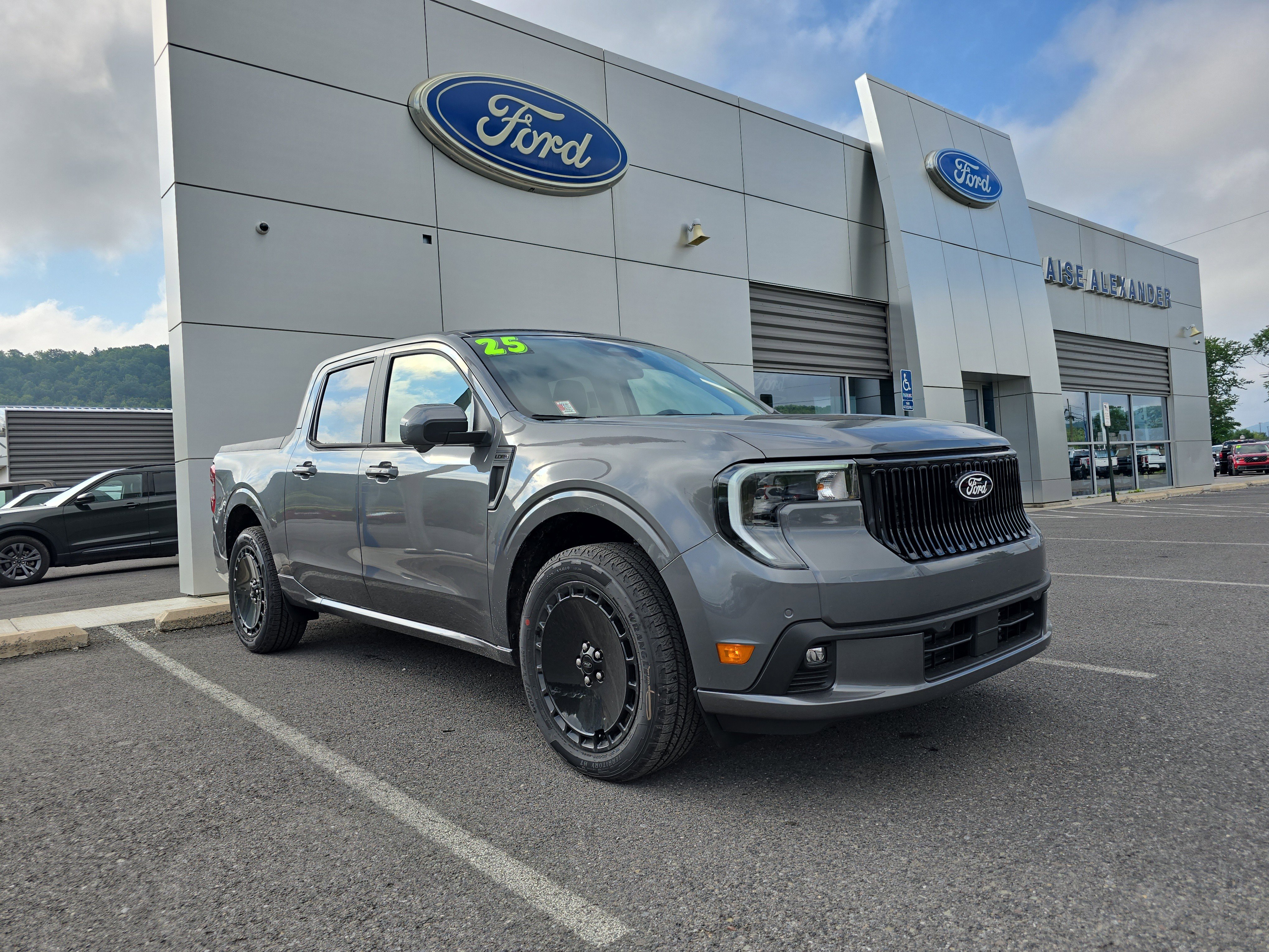 New 2025 Ford Maverick Lobo image 1