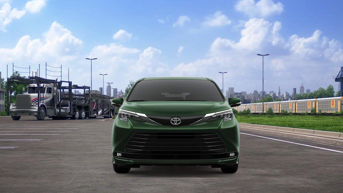 New 2026 Toyota Sienna XLE FWD image 19