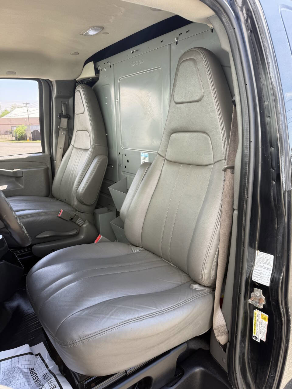 Used 2018 Chevrolet Express 2500 w/ Driver Convenience Package image 13