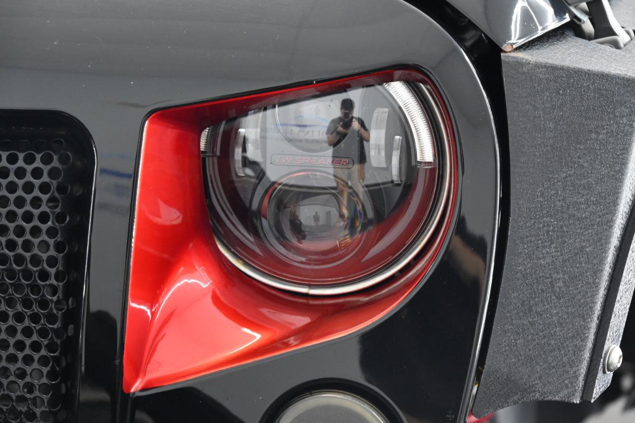 Used 2018 Jeep Wrangler Unlimited Rubicon w/ Cold Weather Group image 9