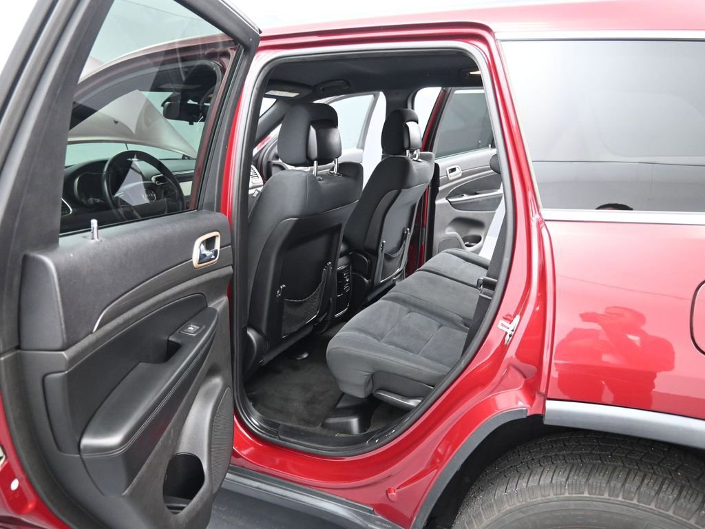 Used 2015 Jeep Grand Cherokee Laredo w/ Quick Order Package 23E image 12