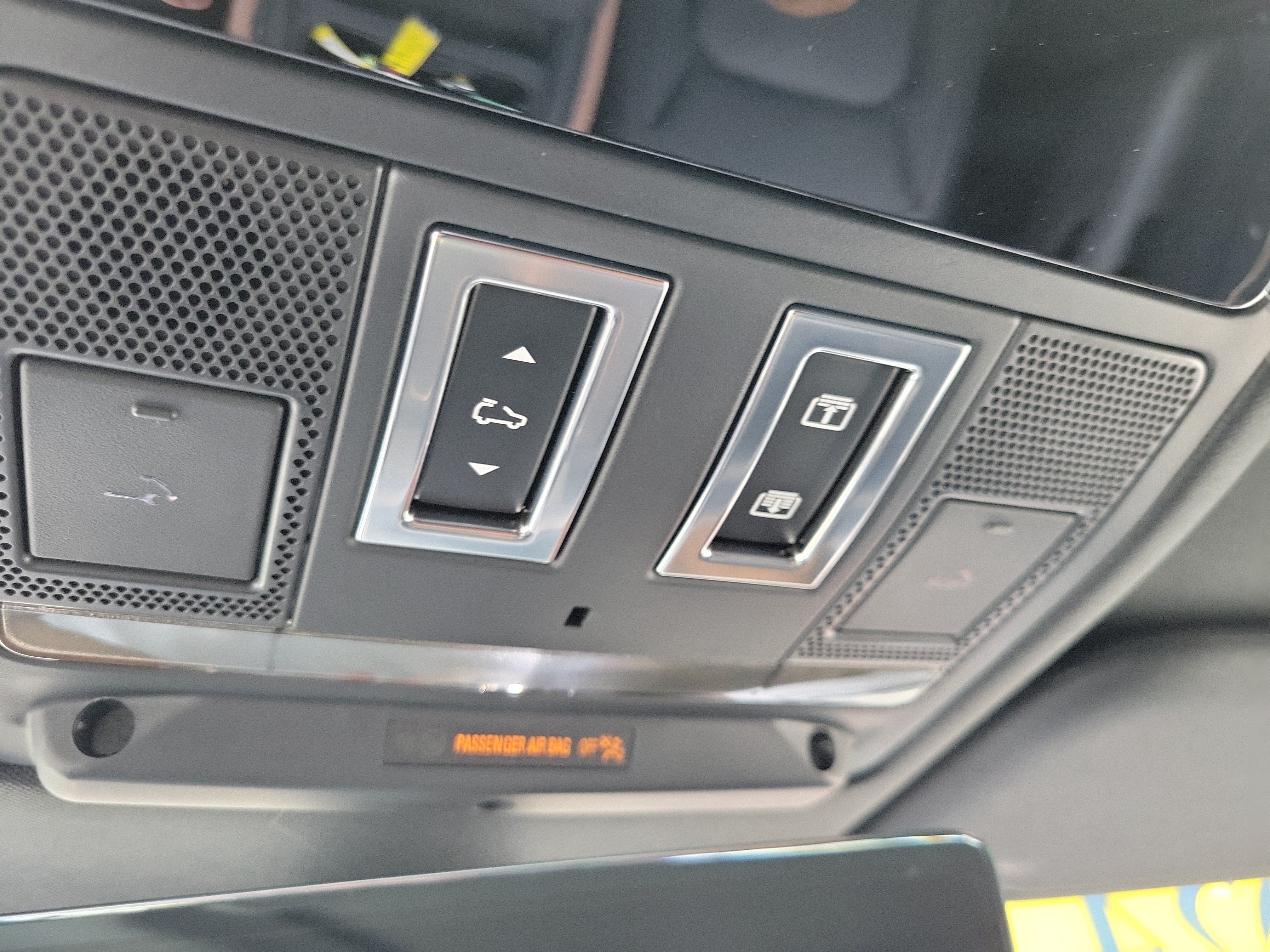 Used 2024 Land Rover Defender 130 X AWD/4WD image 19