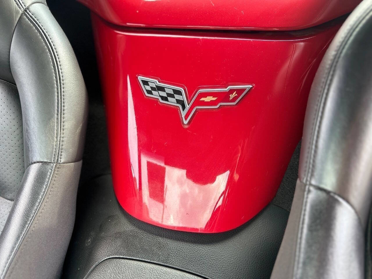 Used 2005 Chevrolet Corvette Convertible w/ Preferred Equipment Group image 19