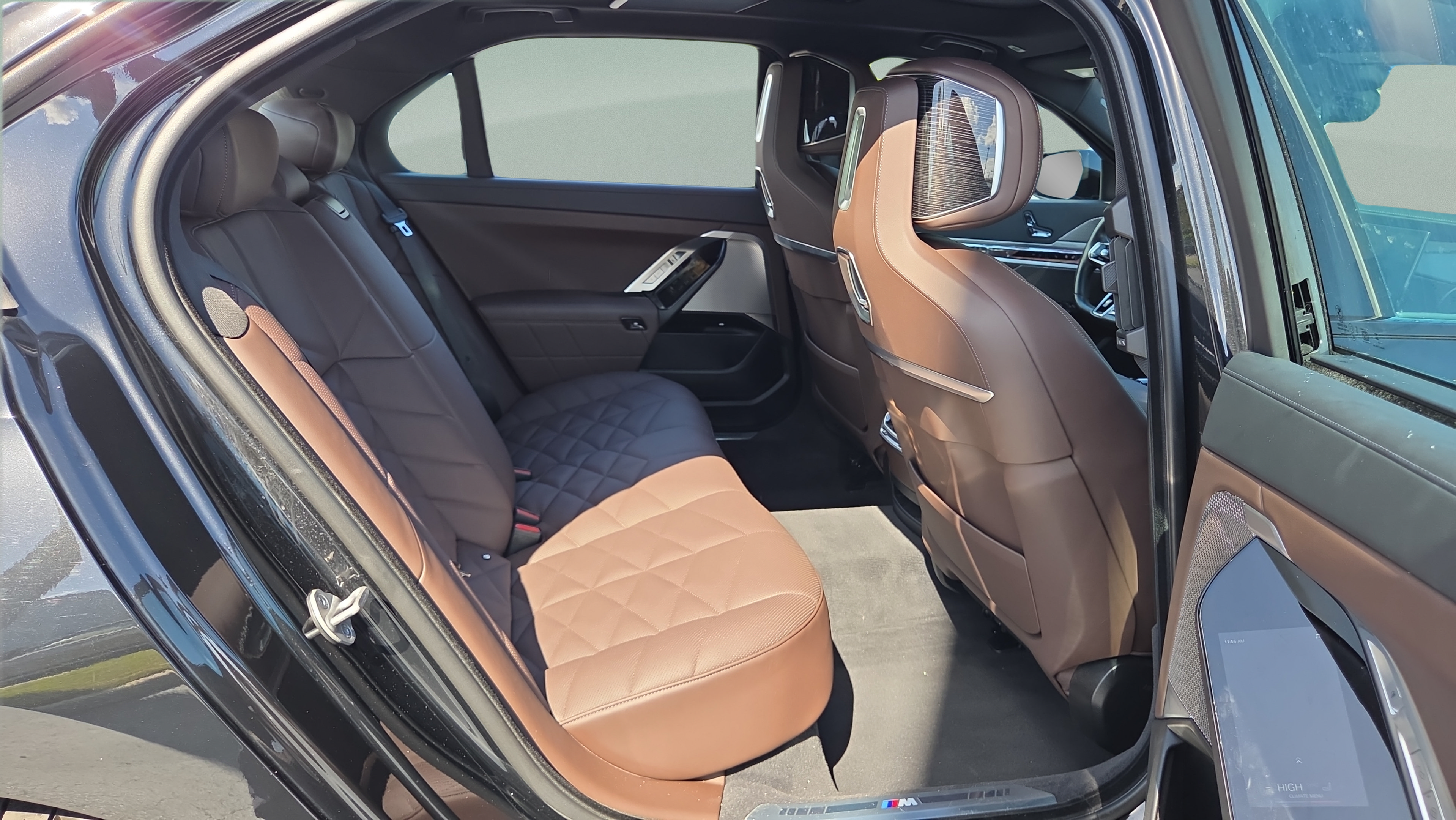 Used 2023 BMW 740i RWD image 14