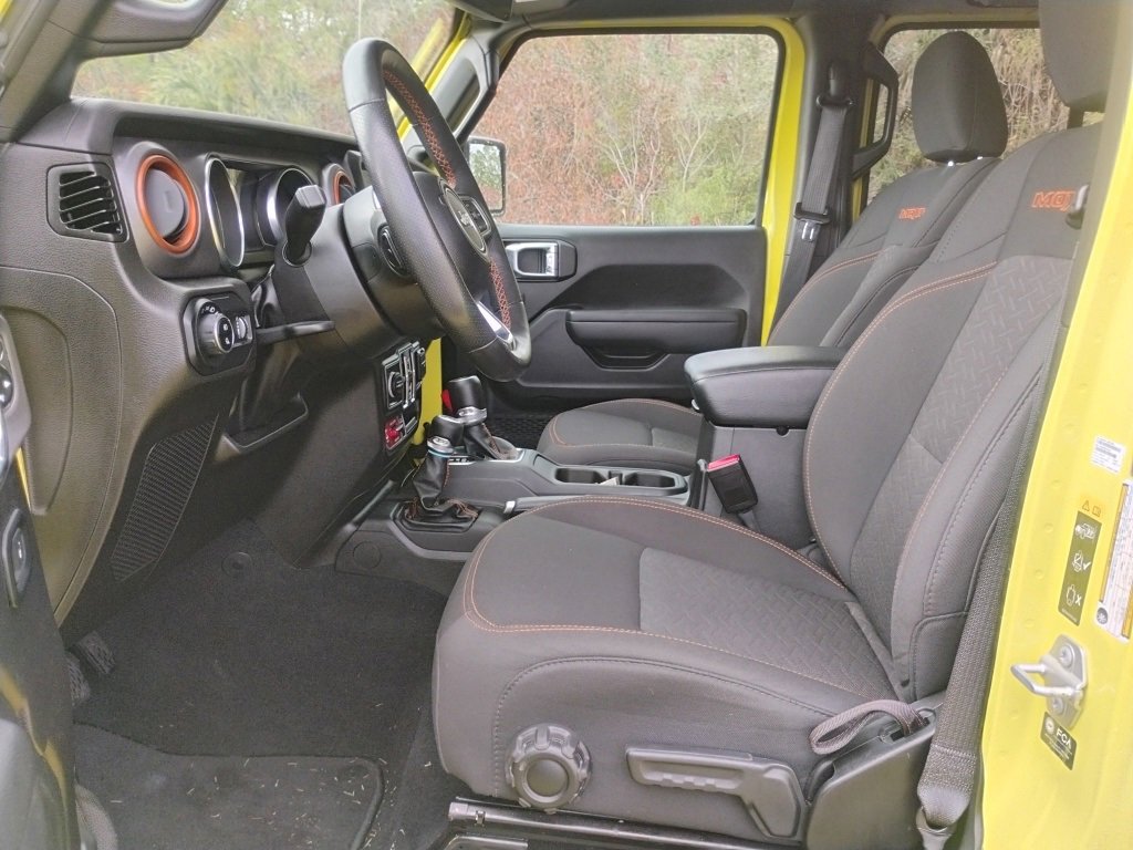 Certified 2023 Jeep Gladiator Mojave w/ Cold Weather Group image 11