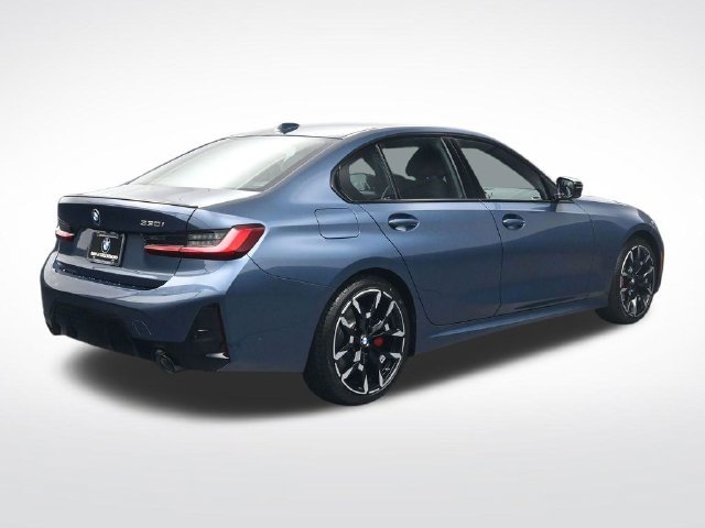 New 2026 BMW 330i Sedan w/ M Sport Package RWD image 4