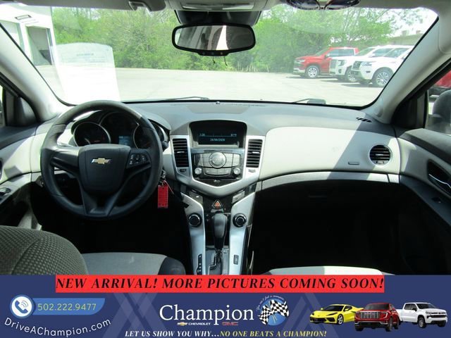 Used 2015 Chevrolet Cruze LS FWD image 8