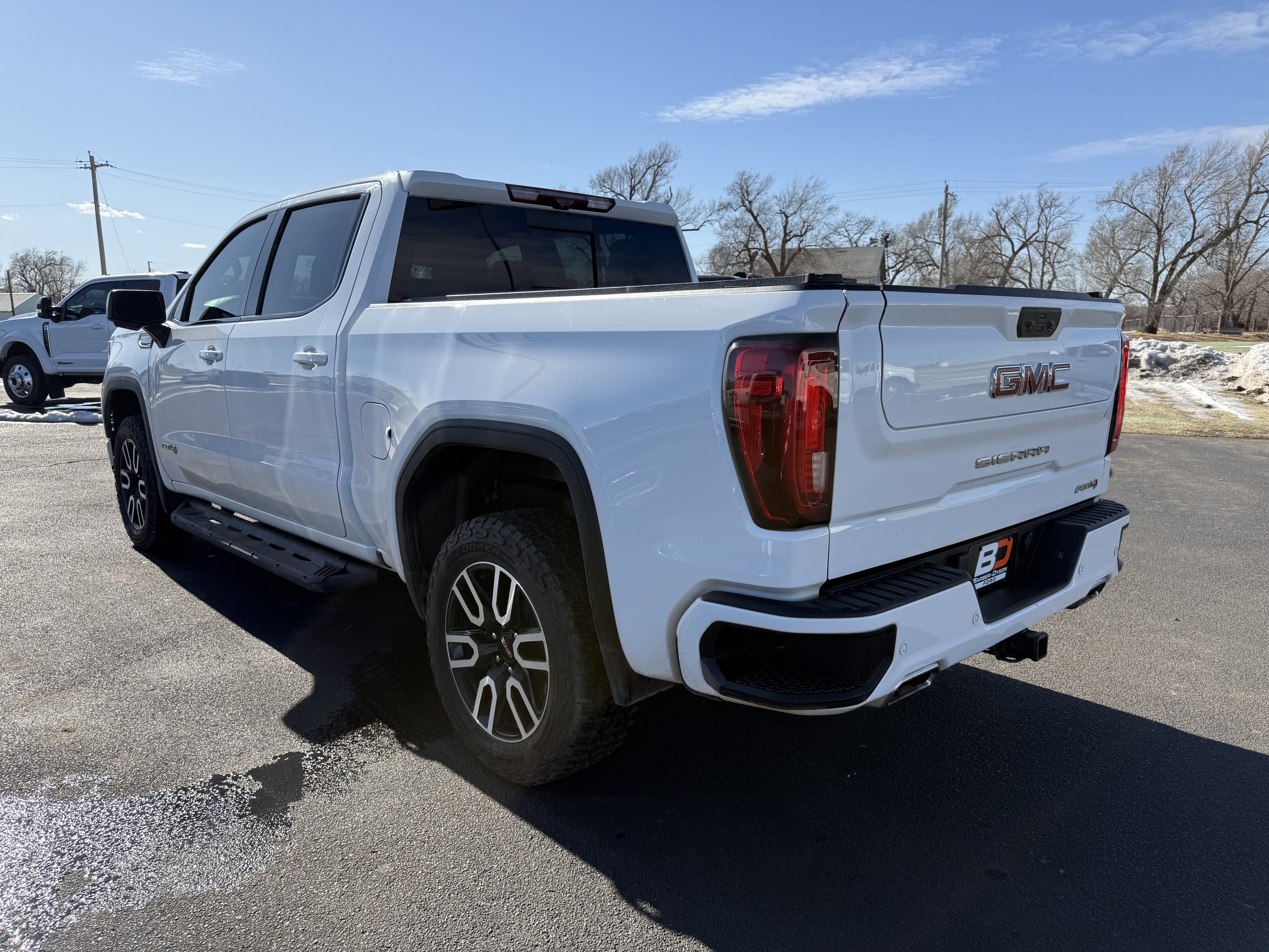 Used 2022 GMC Sierra 1500 AT4 w/ AT4 Premium Package image 4