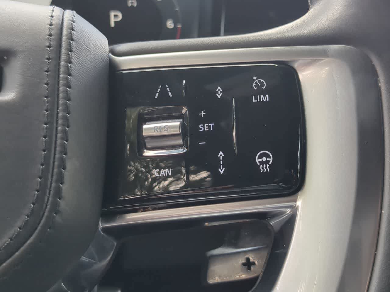 Certified 2025 Land Rover Range Rover SE AWD/4WD image 26