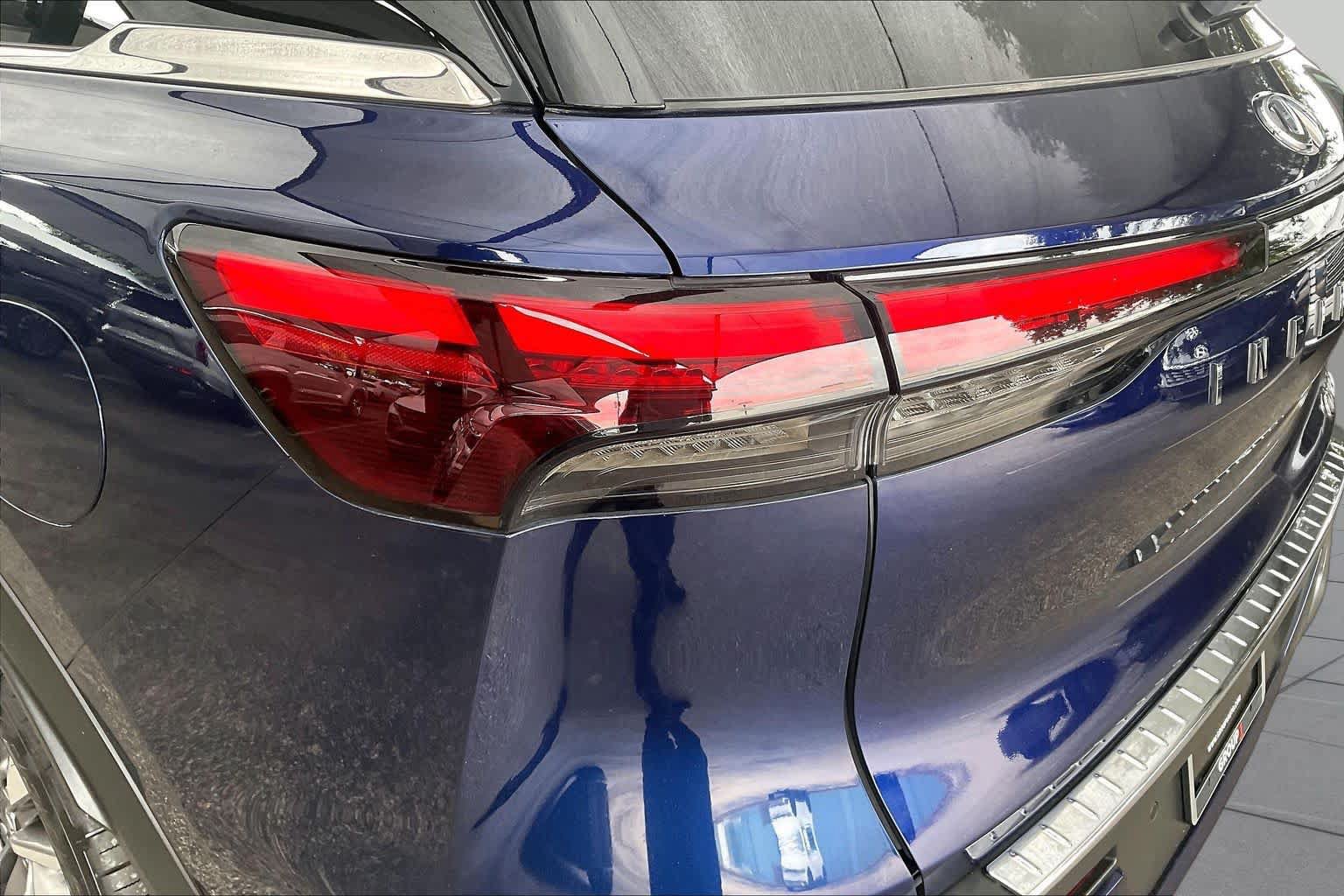 Used 2022 INFINITI QX60 Luxe w/ Cargo Package FWD image 28