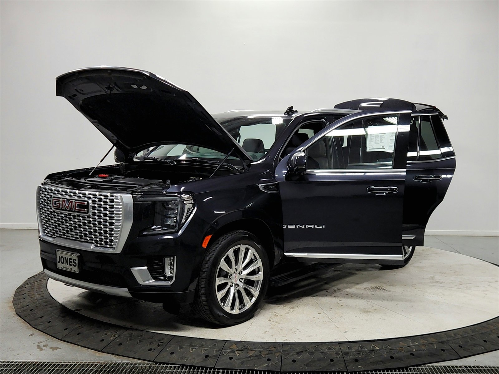 Used 2023 GMC Yukon Denali image 11