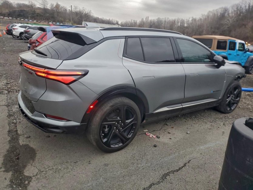 Used 2024 Chevrolet Equinox EV RS image 5