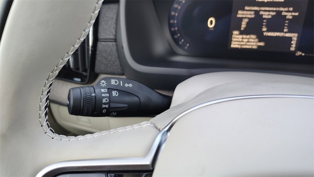 New 2026 Volvo XC90 B6 Ultra image 18